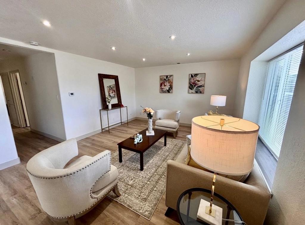 506 N Santa Monica St, Los Banos, CA 93635