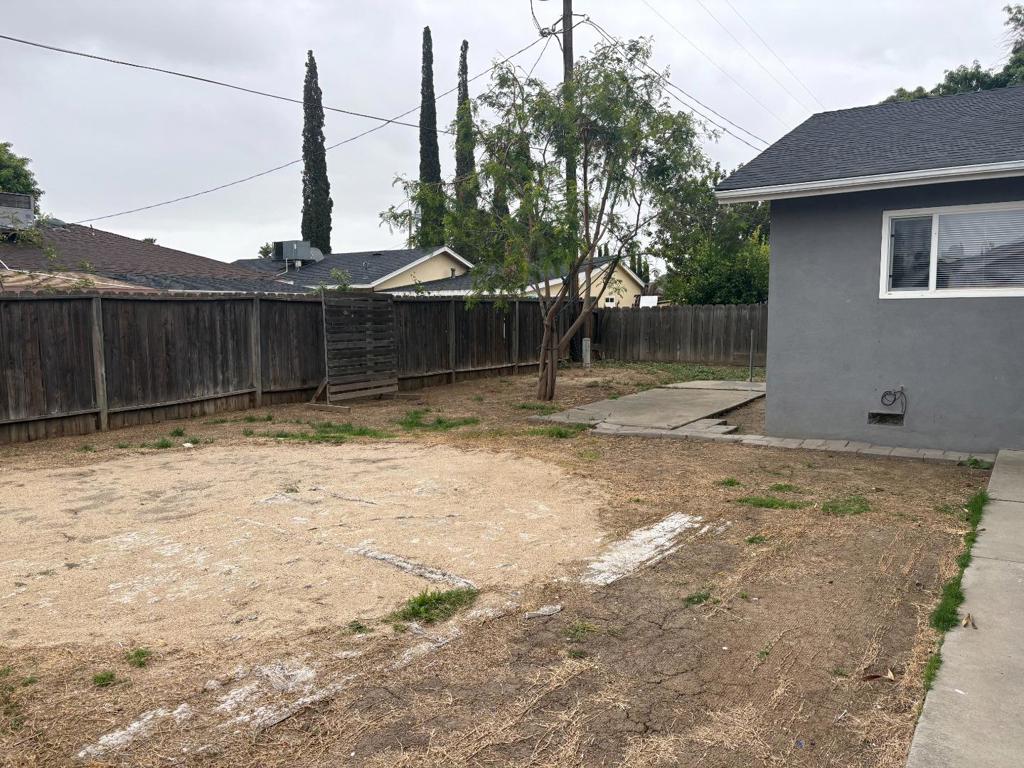 506 N Santa Monica St, Los Banos, CA 93635