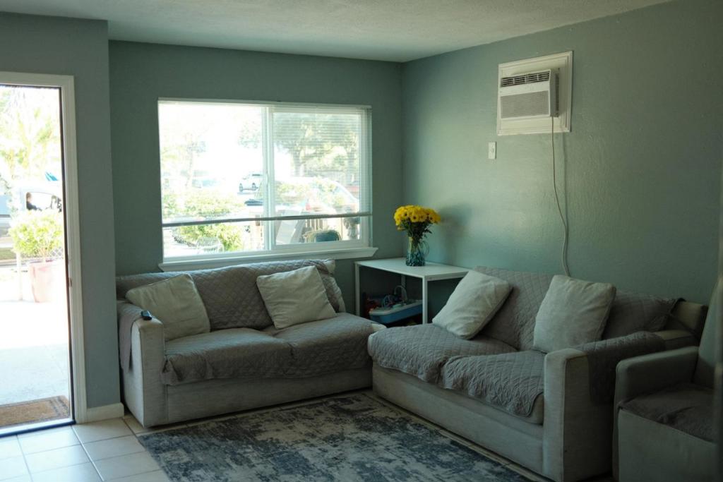 101 Maple St, Modesto, CA 95351