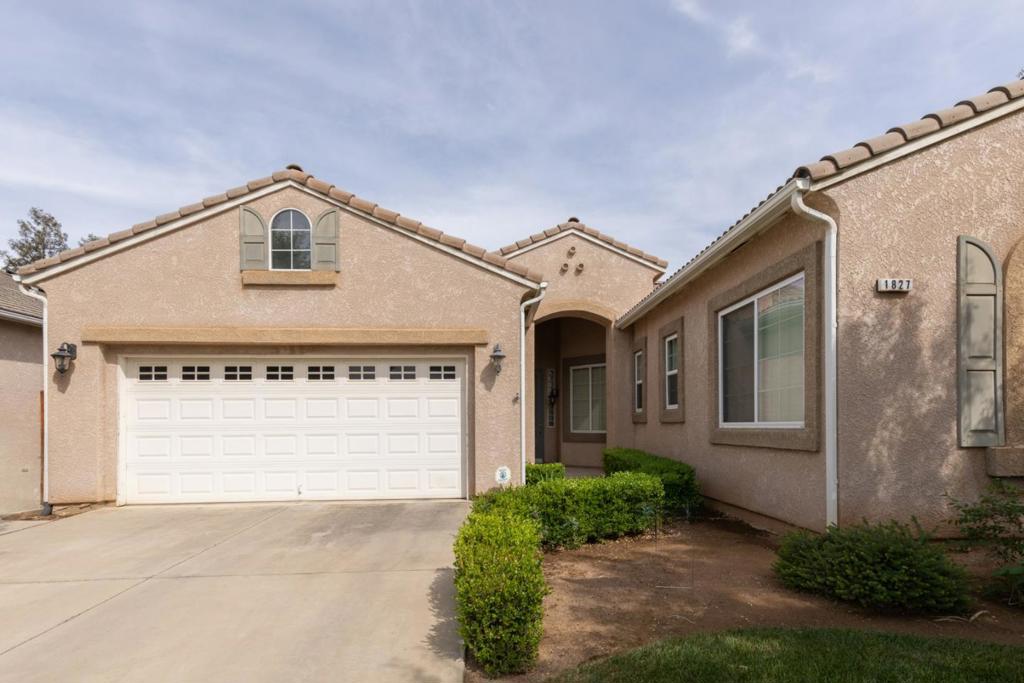 1827 N Joshua Ave, Clovis, CA 93619