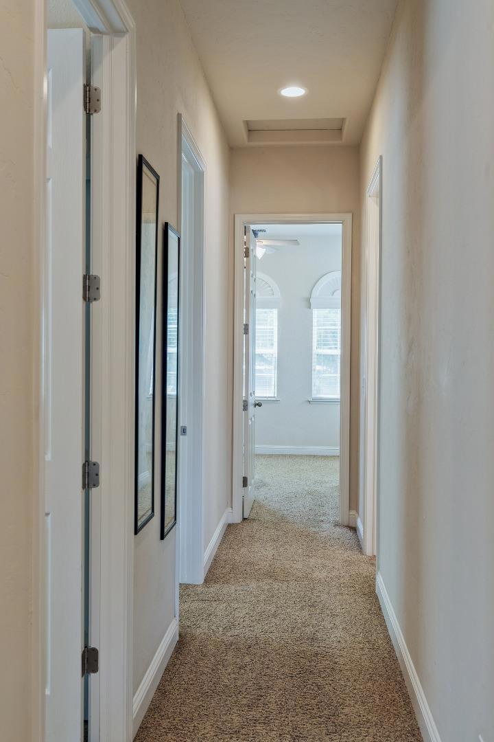 1827 N Joshua Ave, Clovis, CA 93619