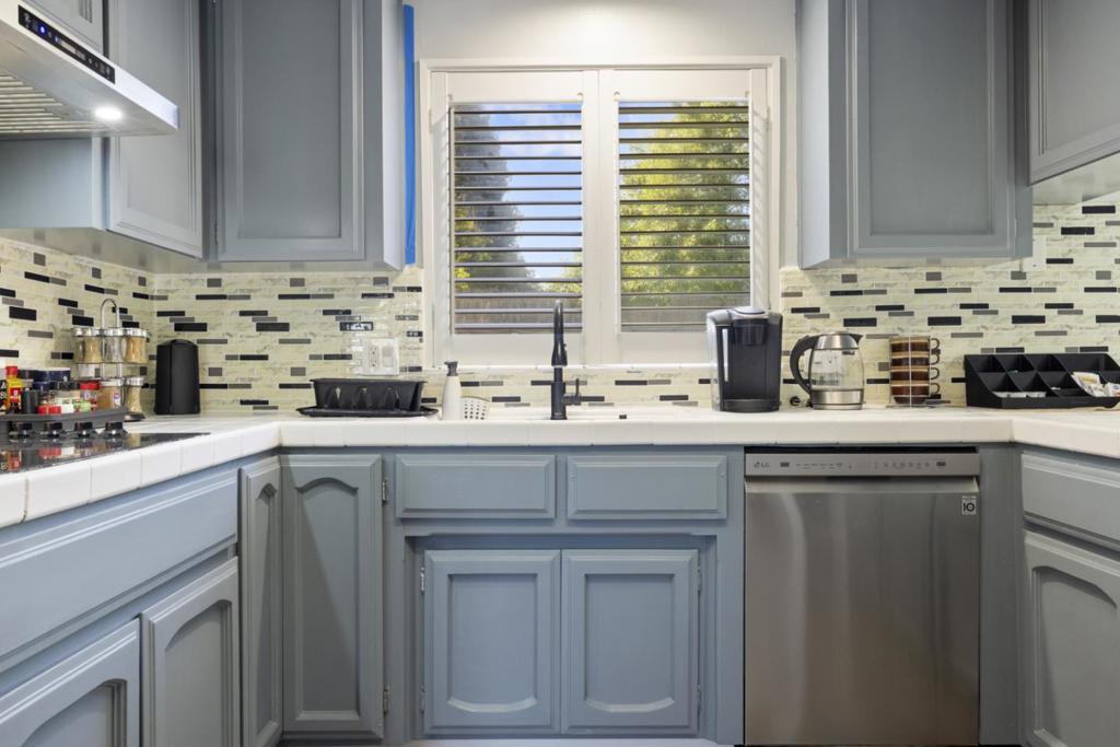 2604 Snyder Ave, Modesto, CA 95356