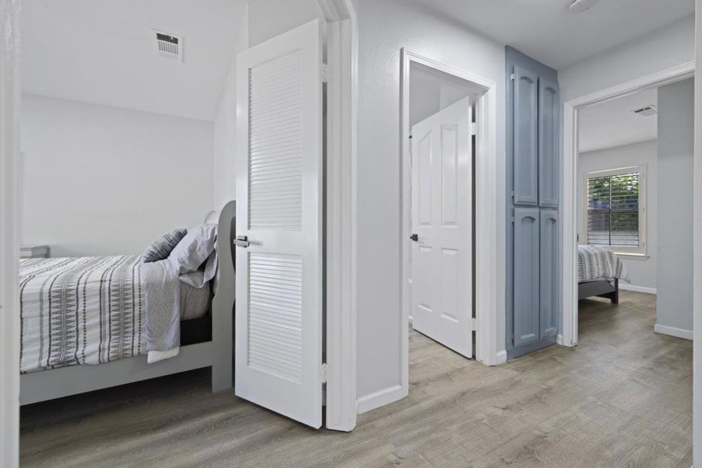 2604 Snyder Ave, Modesto, CA 95356