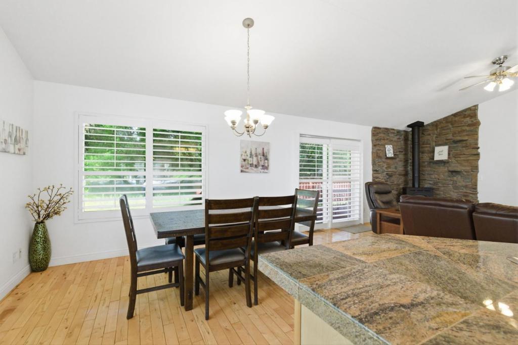 13074 Jackson Mill Dr, Groveland, CA 95321