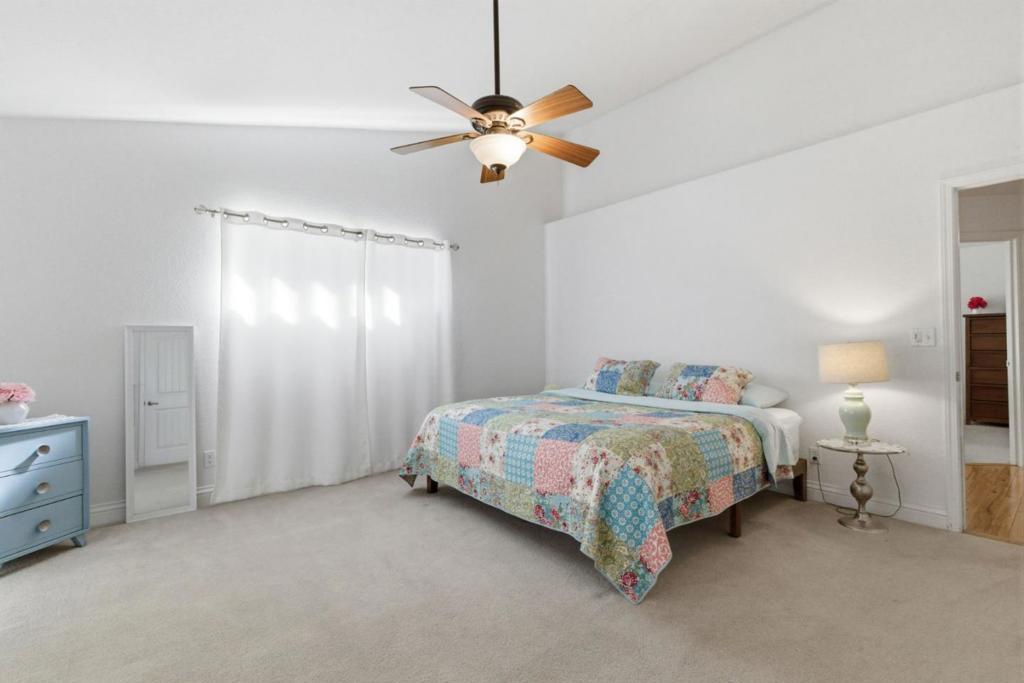 13074 Jackson Mill Dr, Groveland, CA 95321