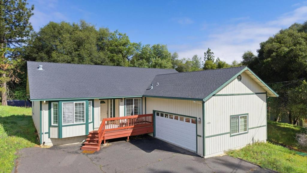 13074 Jackson Mill Dr, Groveland, CA 95321