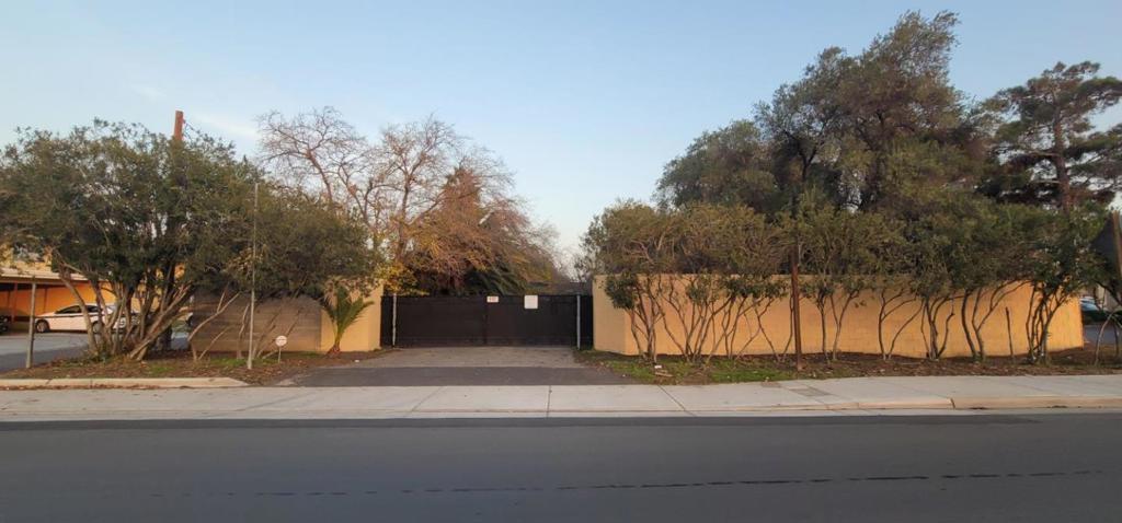 902 Mercey Springs Rd, Los Banos, CA 93635