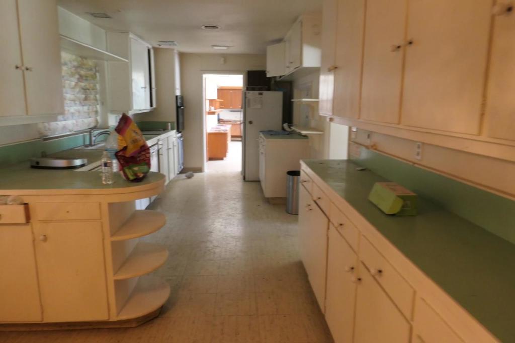 902 Mercey Springs Rd, Los Banos, CA 93635