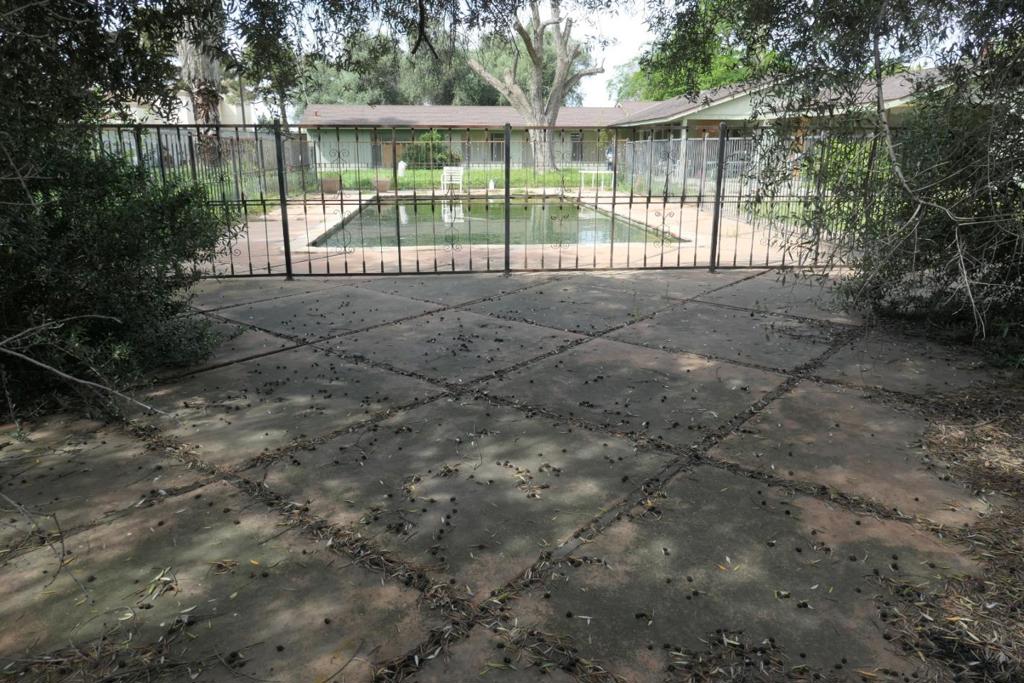 902 Mercey Springs Rd, Los Banos, CA 93635