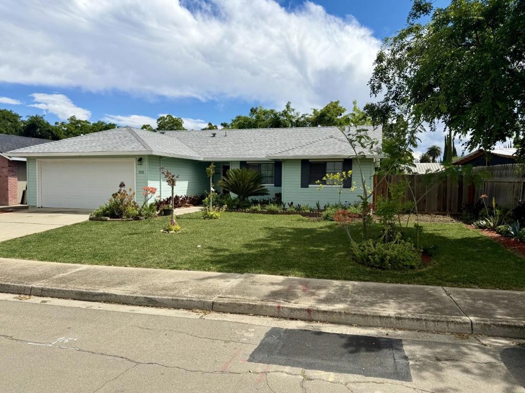 252 Finster St, Patterson, CA 95363