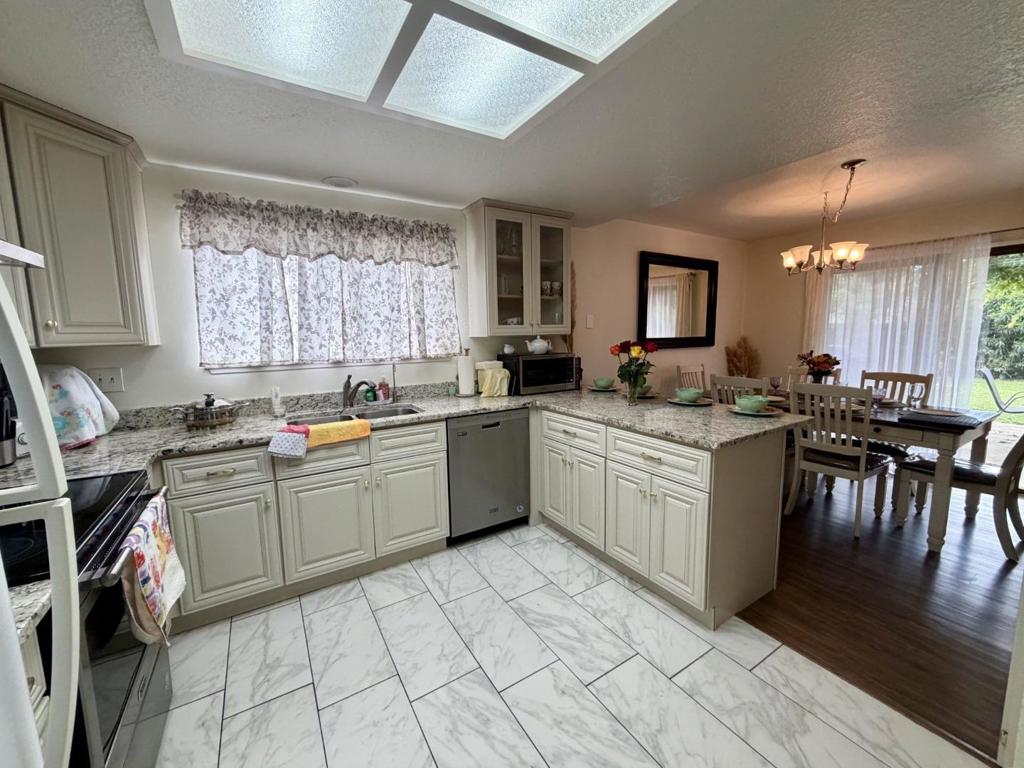 252 Finster St, Patterson, CA 95363