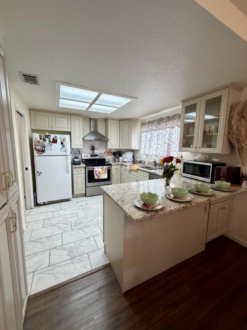 252 Finster St, Patterson, CA 95363