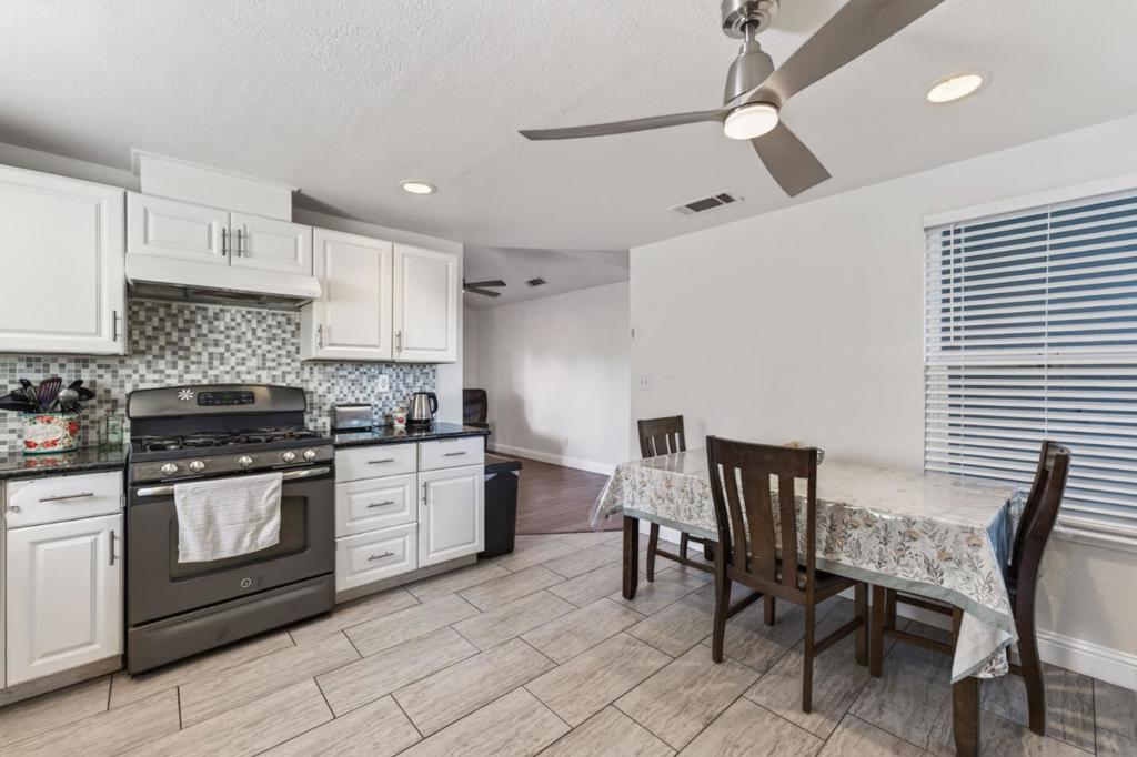 2250 Solitude Ln, Turlock, CA 95380