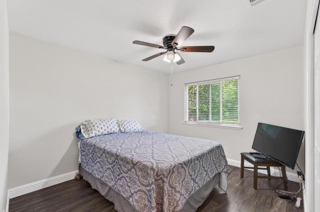 2250 Solitude Ln, Turlock, CA 95380