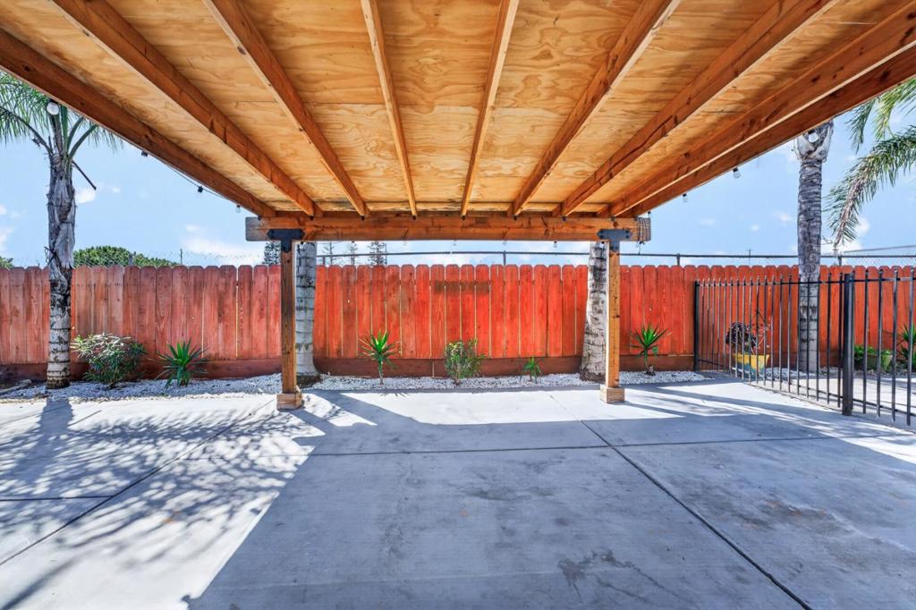 2250 Solitude Ln, Turlock, CA 95380