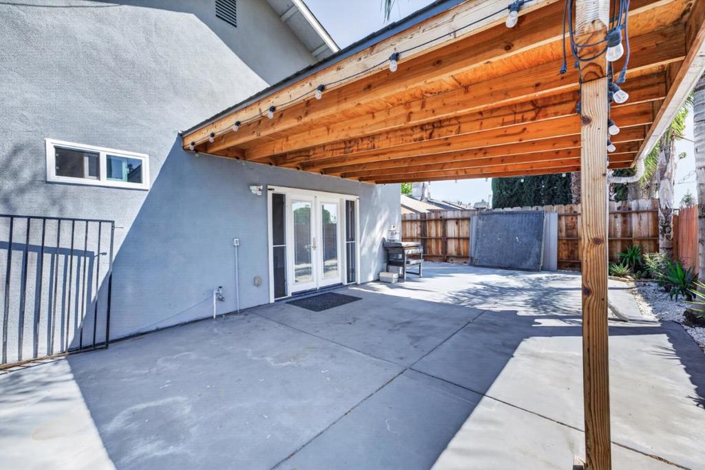 2250 Solitude Ln, Turlock, CA 95380