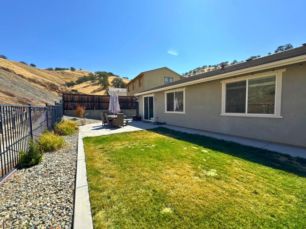 9077 Golf Canyon Drive, Patterson, CA 95363