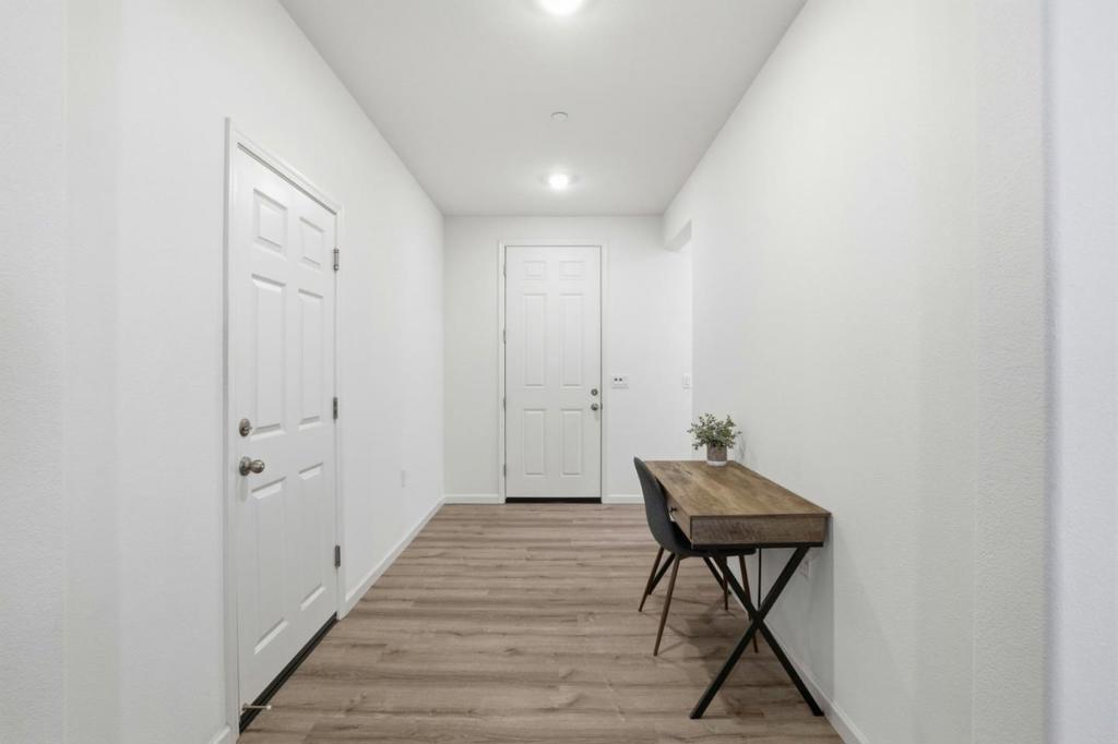 1957 Apiary Way, Hughson, CA 95326