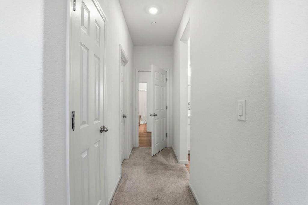 1957 Apiary Way, Hughson, CA 95326