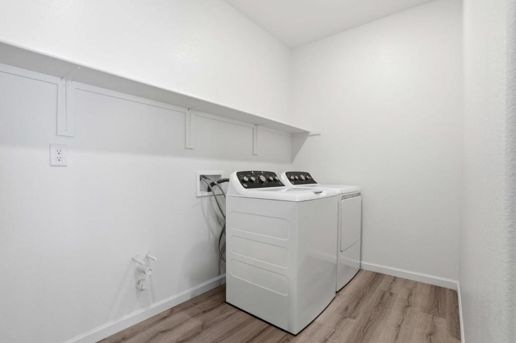 1957 Apiary Way, Hughson, CA 95326