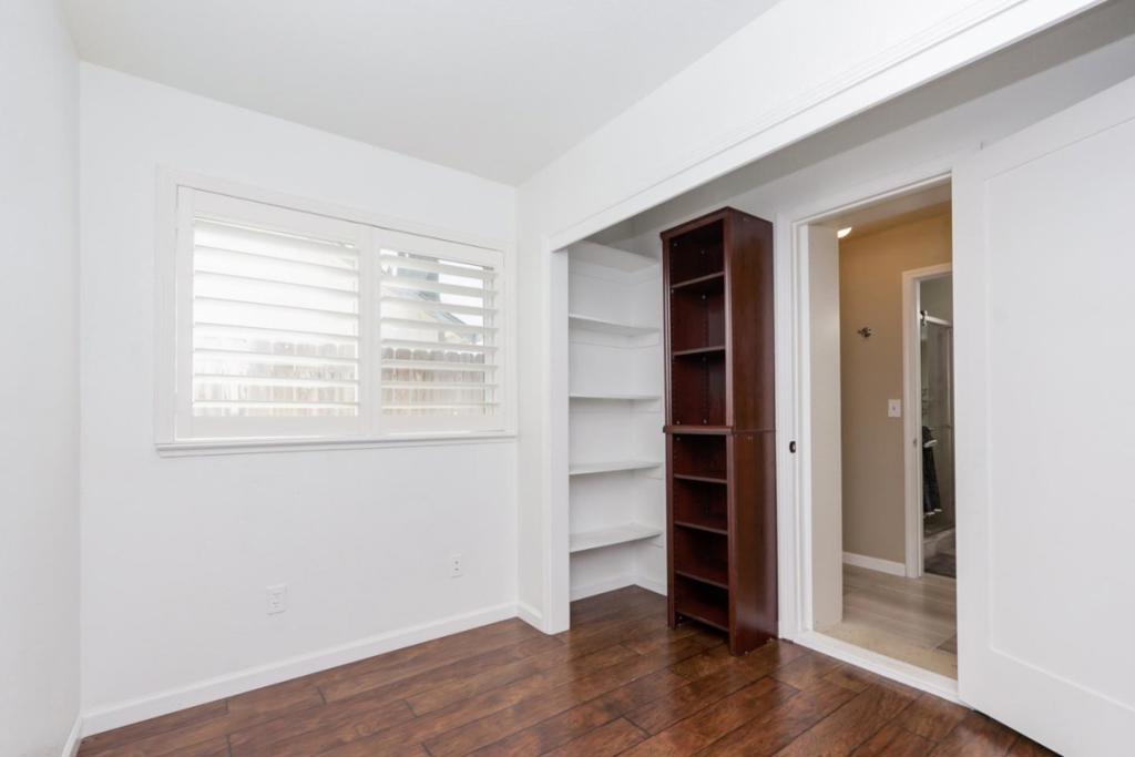 2247 Laguna Way, Los Banos, CA 93635