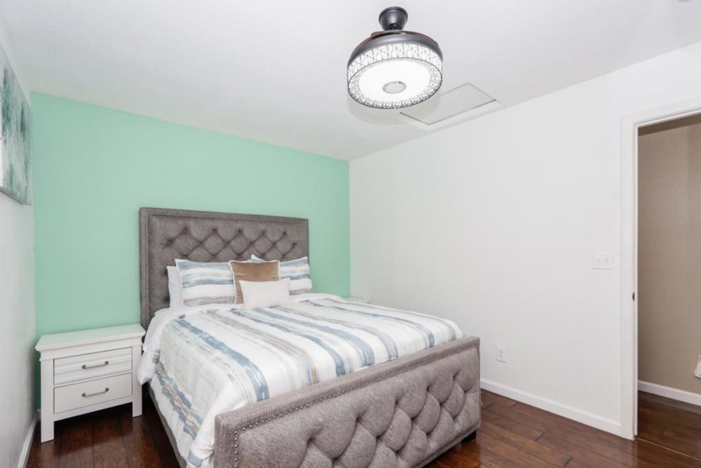 2247 Laguna Way, Los Banos, CA 93635