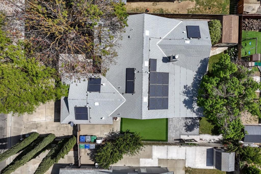 2247 Laguna Way, Los Banos, CA 93635