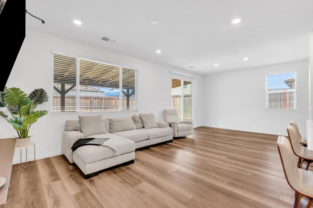 673 Dorset, Patterson, CA 95363