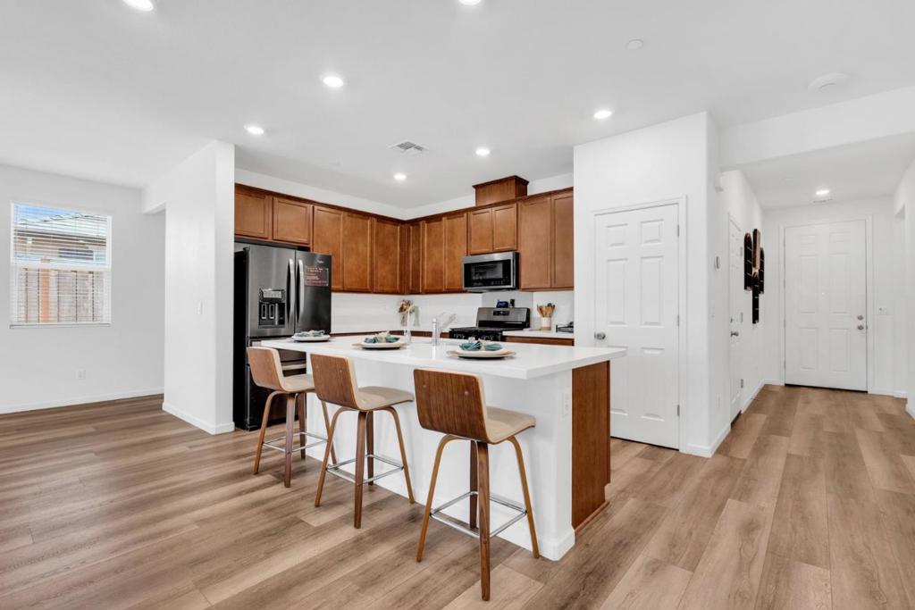 673 Dorset, Patterson, CA 95363