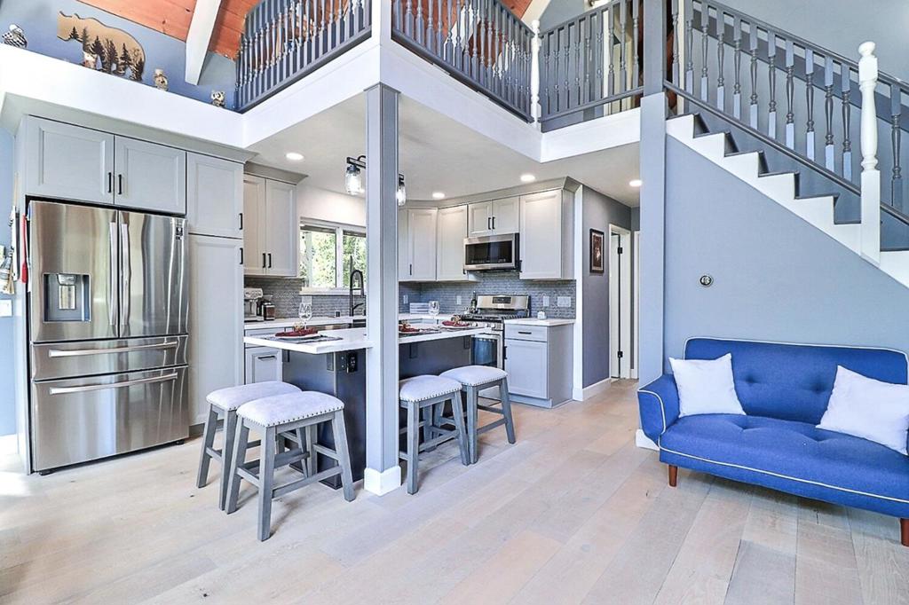 20135 Pine Mountain Dr, Groveland, CA 95321