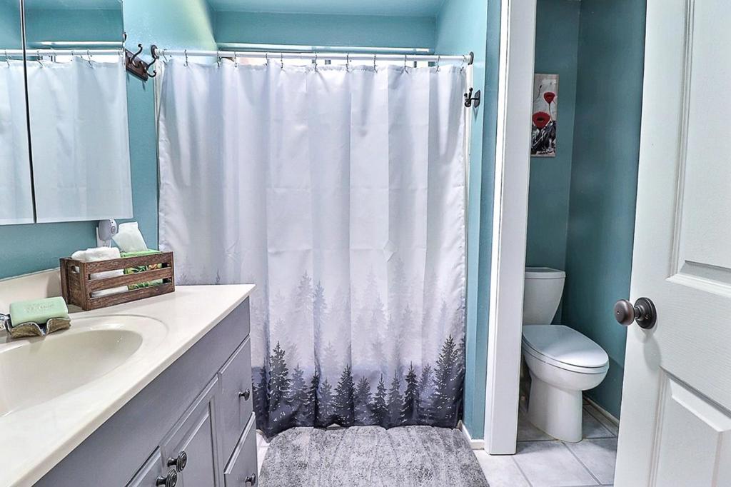 20135 Pine Mountain Dr, Groveland, CA 95321