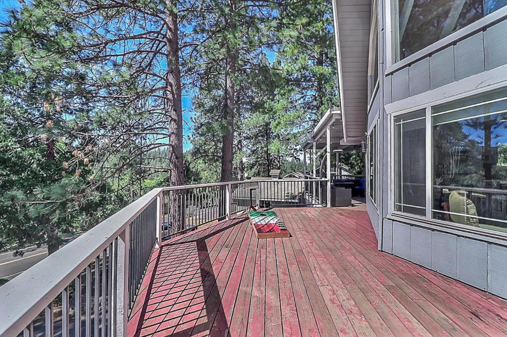 20135 Pine Mountain Dr, Groveland, CA 95321