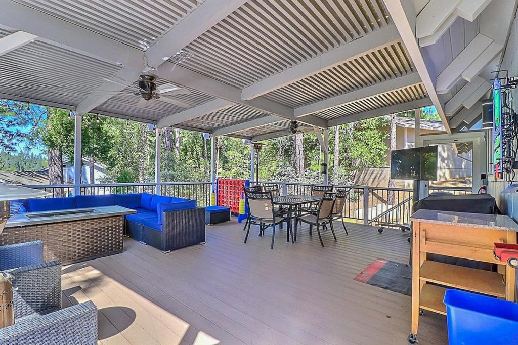 20135 Pine Mountain Dr, Groveland, CA 95321