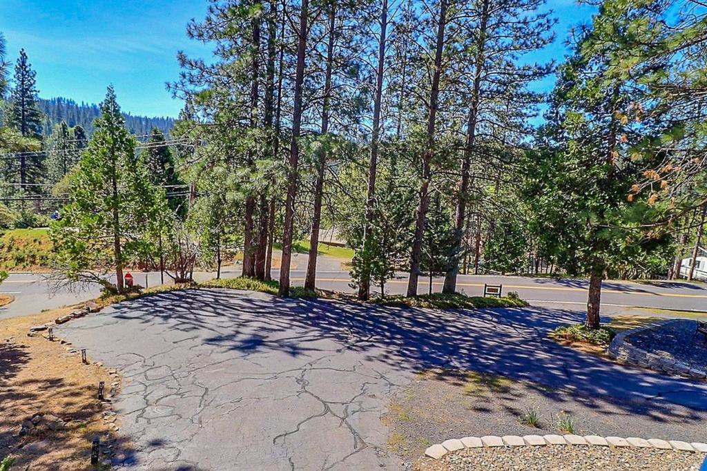 20135 Pine Mountain Dr, Groveland, CA 95321