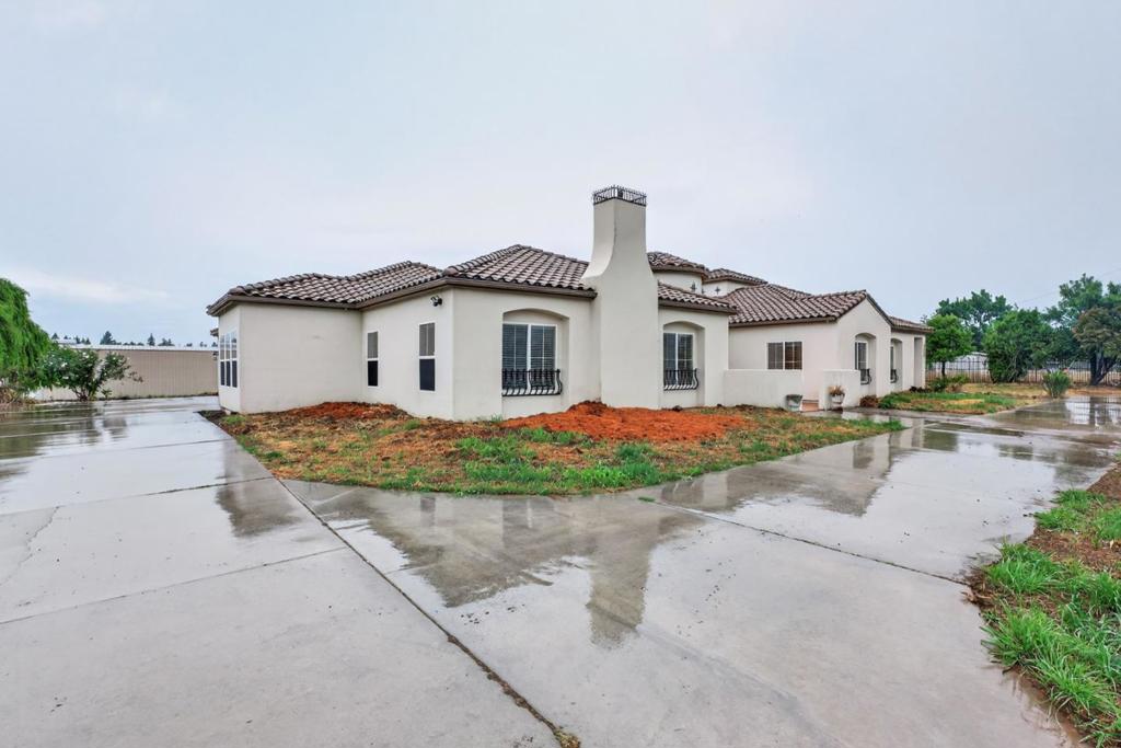 5317 Mesa Dr, Oakdale, CA 95361