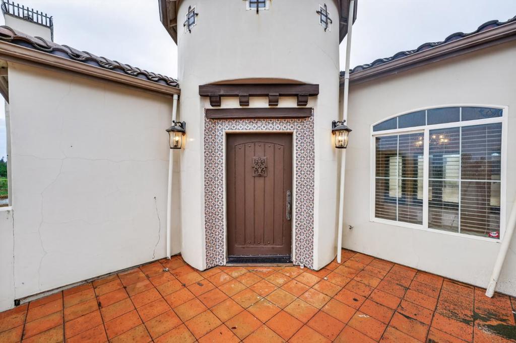 5317 Mesa Dr, Oakdale, CA 95361