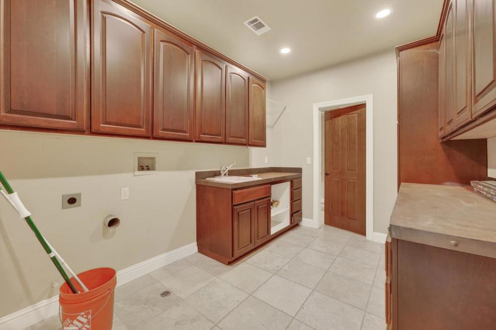 5317 Mesa Dr, Oakdale, CA 95361