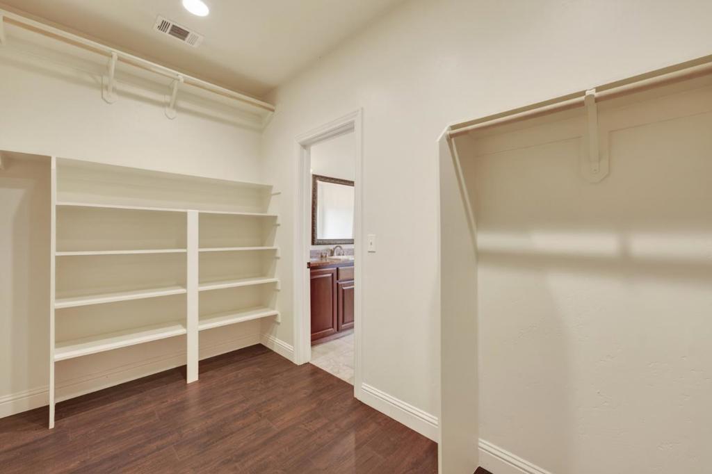 5317 Mesa Dr, Oakdale, CA 95361