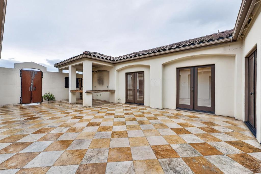 5317 Mesa Dr, Oakdale, CA 95361