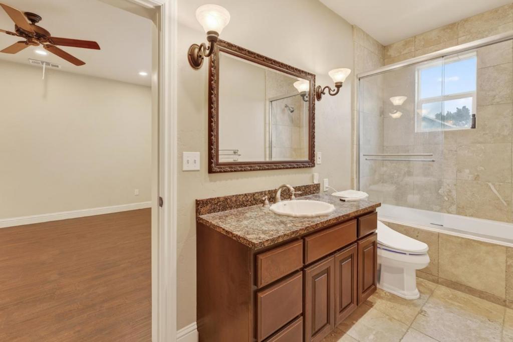 5317 Mesa Dr, Oakdale, CA 95361