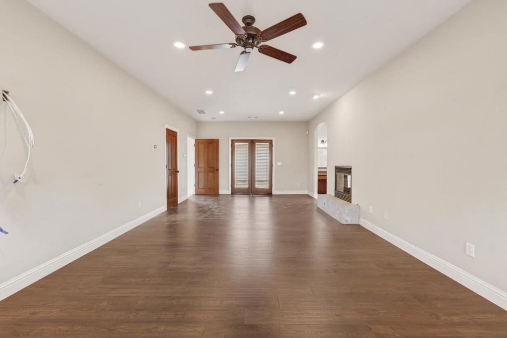 5317 Mesa Dr, Oakdale, CA 95361