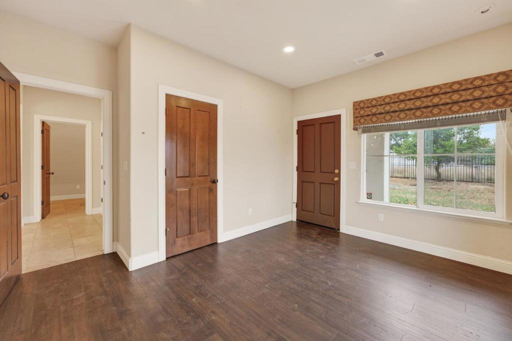 5317 Mesa Dr, Oakdale, CA 95361