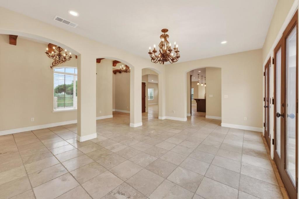 5317 Mesa Dr, Oakdale, CA 95361