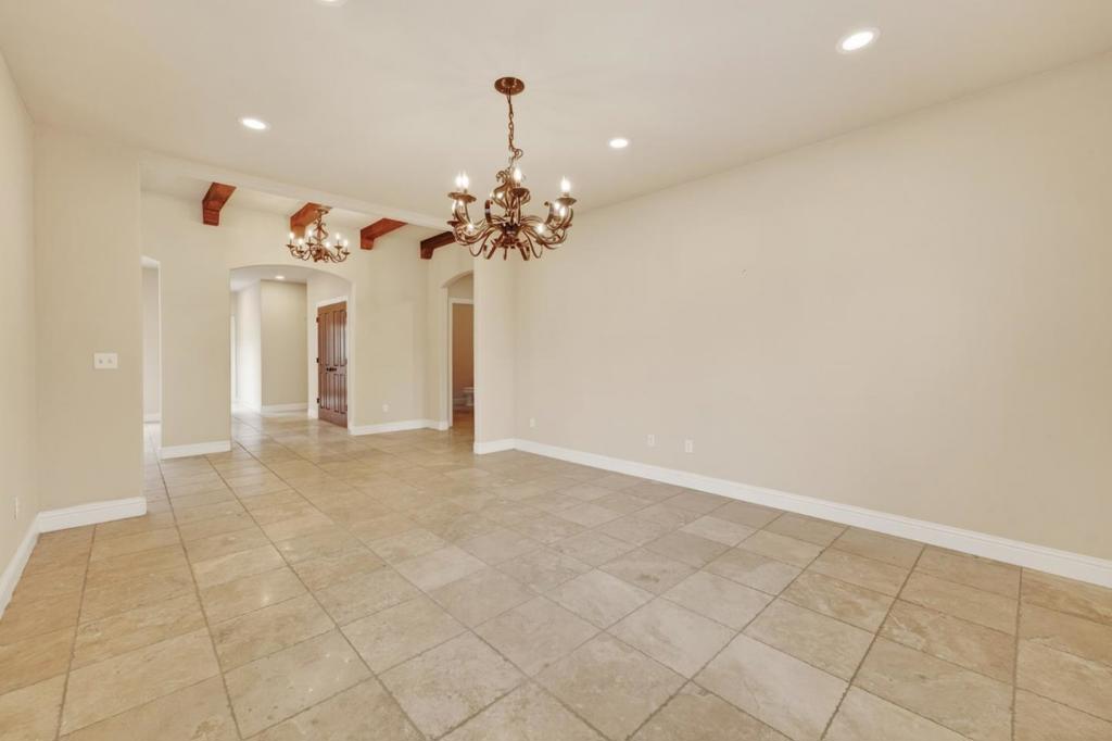 5317 Mesa Dr, Oakdale, CA 95361