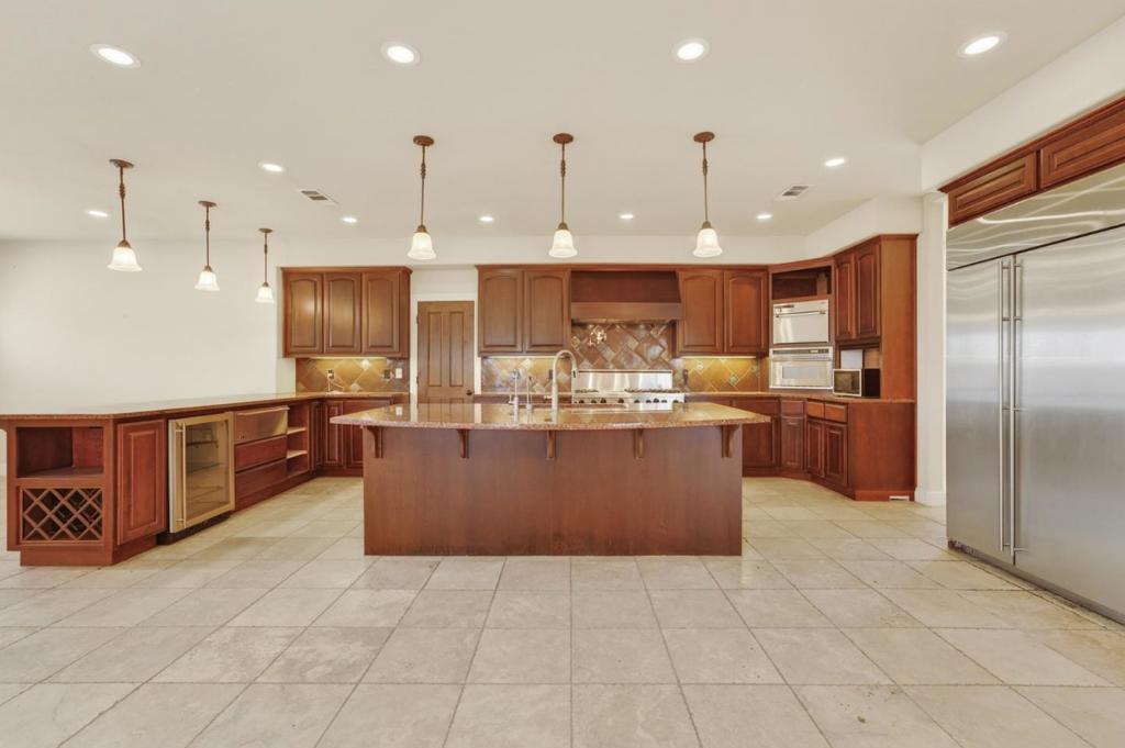 5317 Mesa Dr, Oakdale, CA 95361