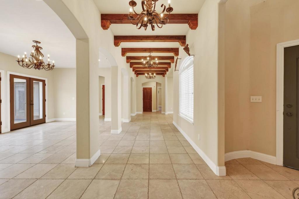 5317 Mesa Dr, Oakdale, CA 95361