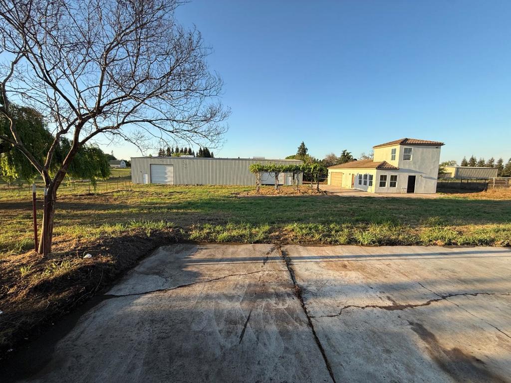 5317 Mesa Dr, Oakdale, CA 95361