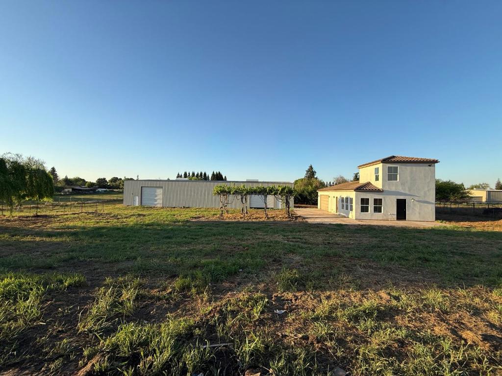 5317 Mesa Dr, Oakdale, CA 95361