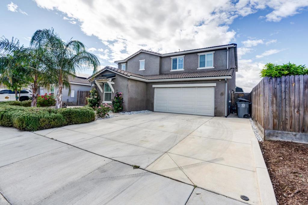 409 Sansoni St, Los Banos, CA 93635