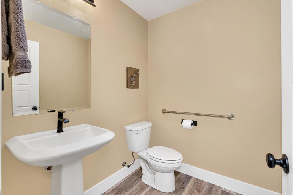 409 Sansoni St, Los Banos, CA 93635